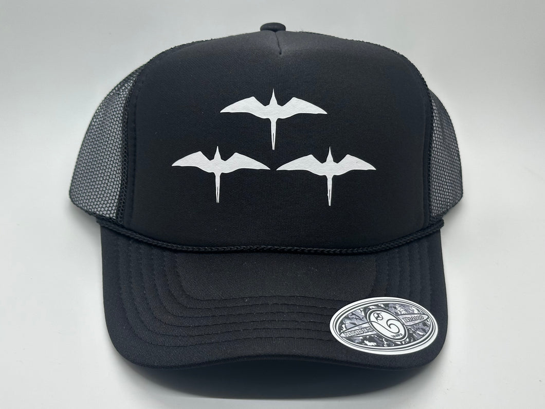 'IWA Pūkolu Trucker (Black+White Bird)