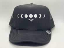 Load image into Gallery viewer, &#39;IWA + Moon Trucker (Black+White)