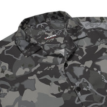 Load image into Gallery viewer, &#39;IWA Camo Isles Unisex Aloha Tee