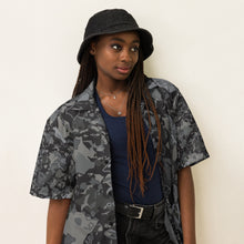 Load image into Gallery viewer, &#39;IWA Camo Isles Unisex Aloha Tee