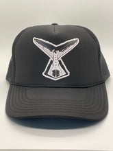 Load image into Gallery viewer, Makai I&#39;a Fish Tail Trucker