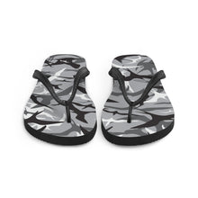 Load image into Gallery viewer, Camo &#39;IWA Gray Slippers