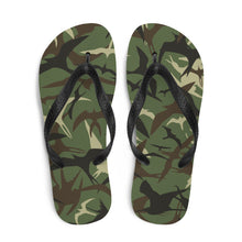 Load image into Gallery viewer, Camo Green &#39;IWA Slippers