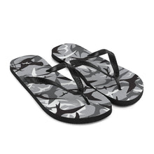 Load image into Gallery viewer, Camo &#39;IWA Gray Slippers